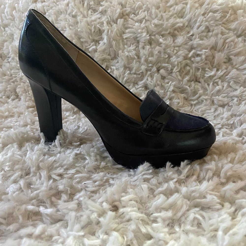 Nine West Black and Navy Size 7.5